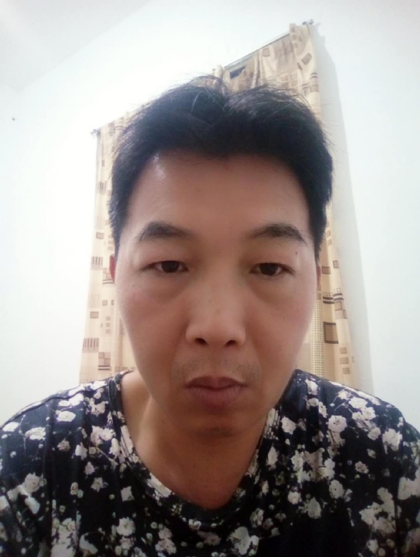 繁华哀伤的第一张照片--漳平婚介网
