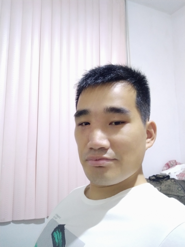 大男孩的第一张照片--漳平婚介网