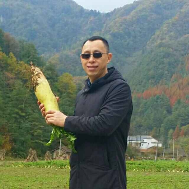 墨迹男的第一张照片--漳平婚介网
