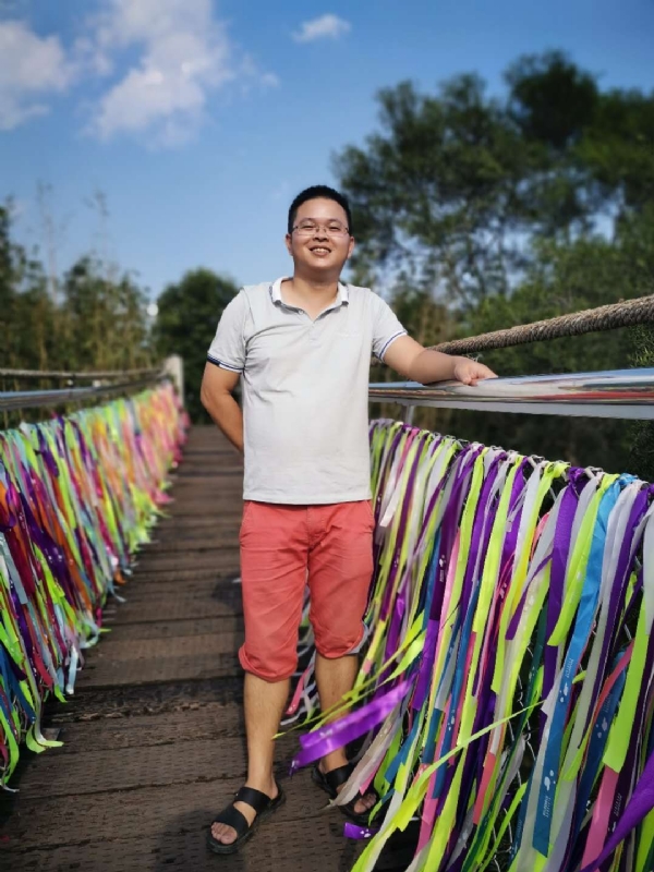 大象的第一张照片--漳平婚介网