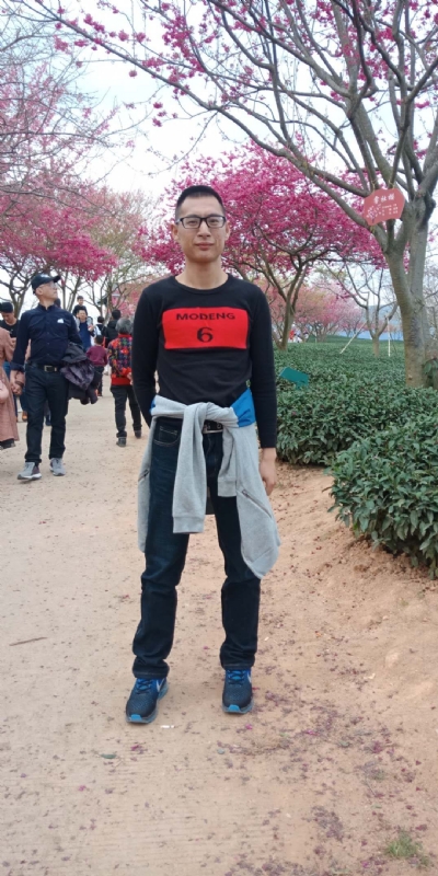 小梁的第一张照片--漳平婚介网