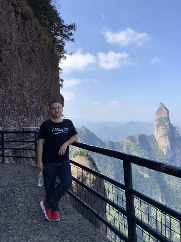 不杵于物的第一张照片--漳平婚介网