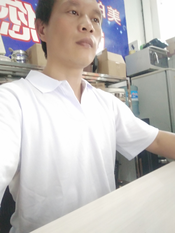 深蓝色的海的第一张照片--漳平婚介网