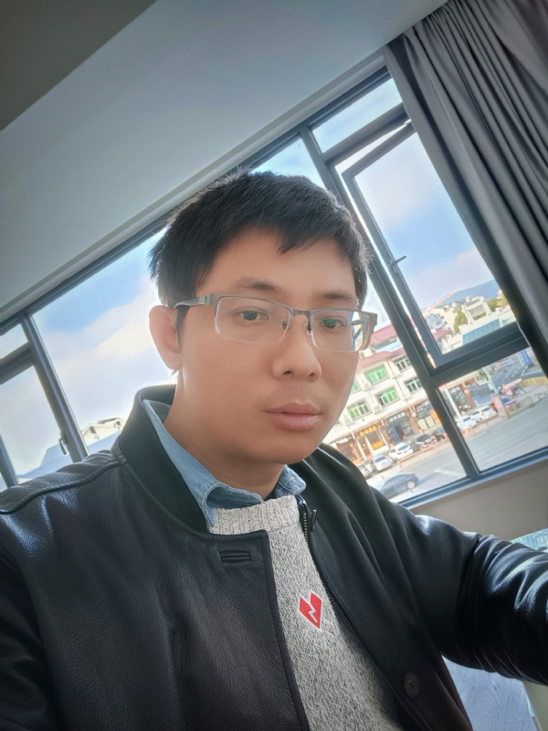 也许只是缺少一个拥抱的第二张照片--漳平婚介网