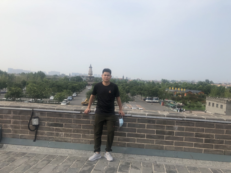 123.向左向右的第一张照片--漳平婚介网
