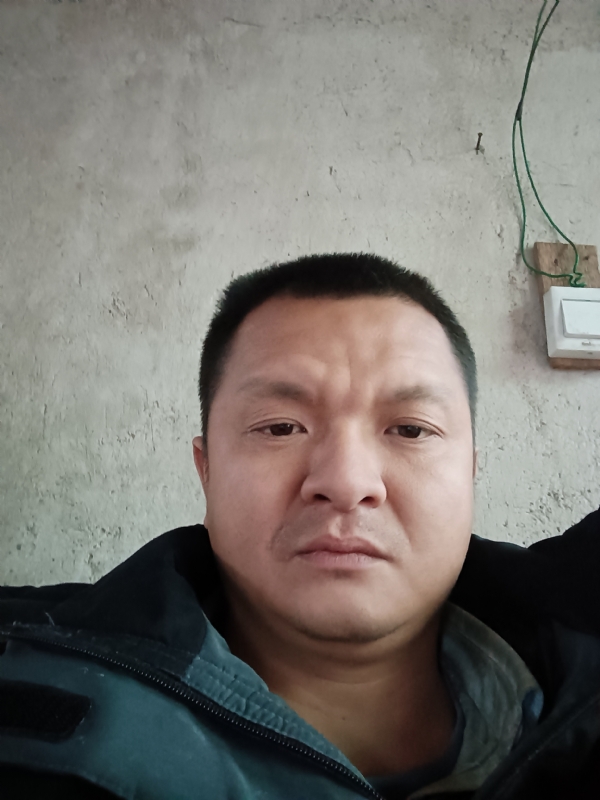 兰成龙的第二张照片--漳平婚介网