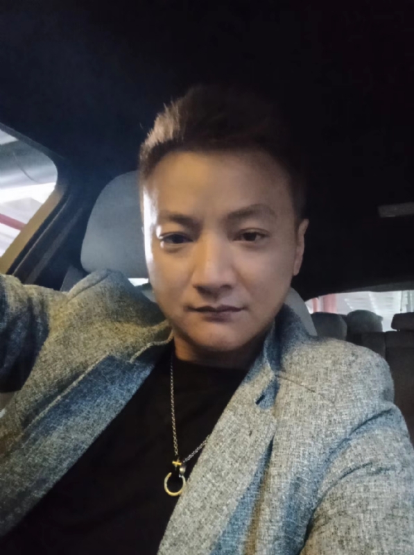夜、有雨敲窗的第三张照片--漳平婚介网