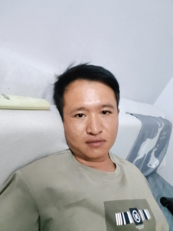 陌生人的第三张照片--漳平婚介网