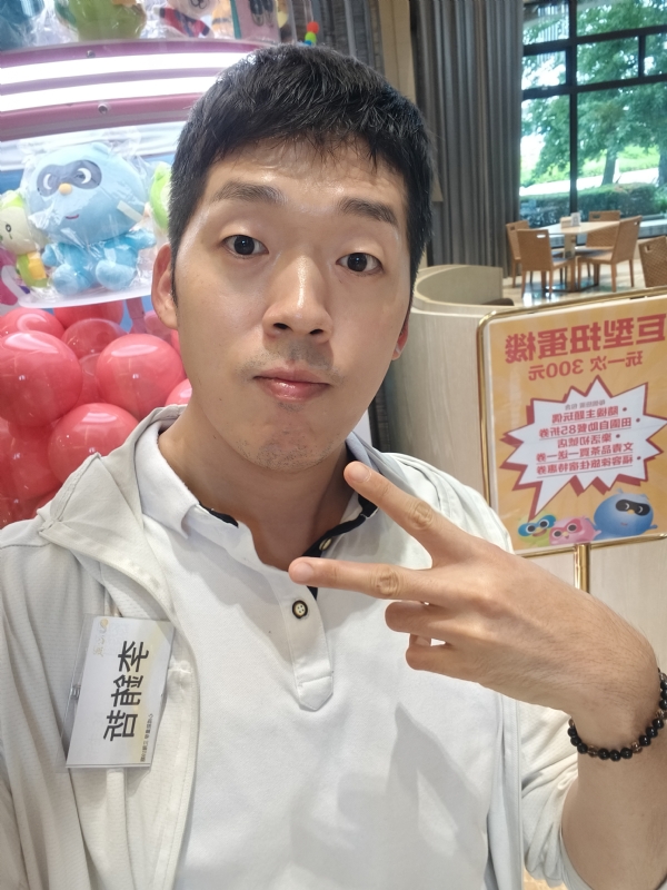 銪哲的第一张照片--漳平婚介网